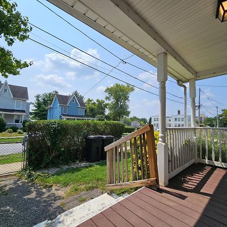 Two Story Queen Primary Towson Luaran gambar